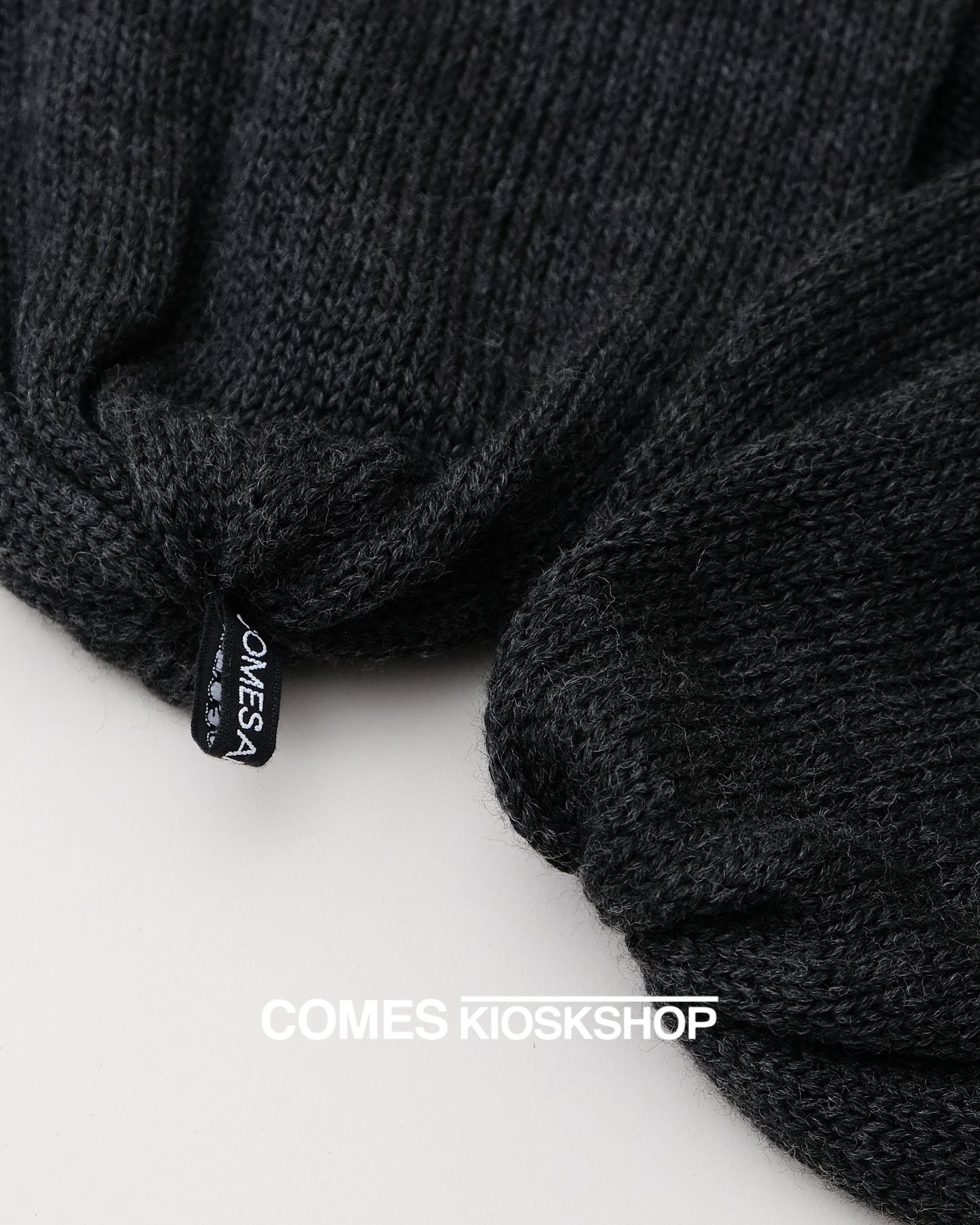 TRANSFORMED KNIT