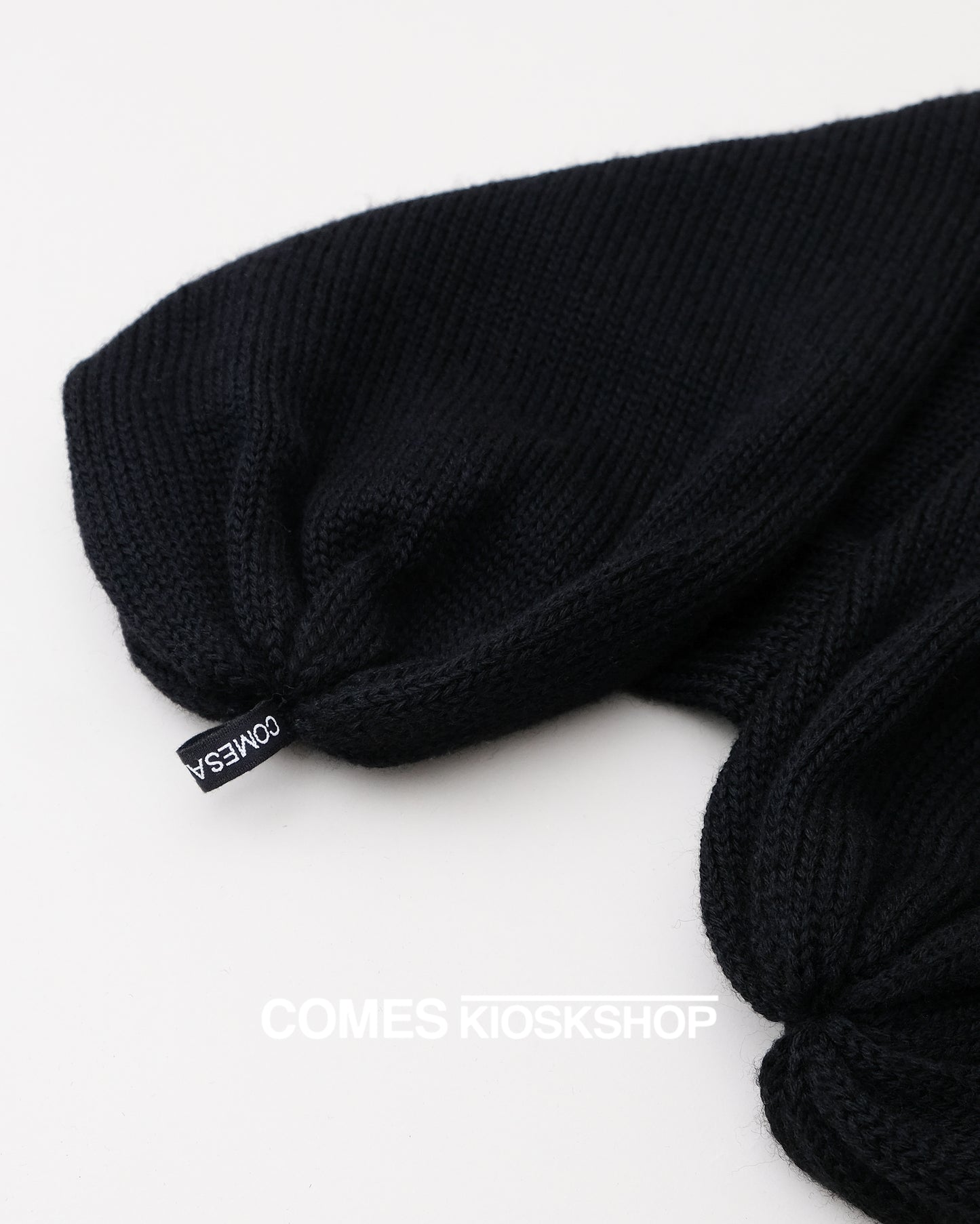 TRANSFORMED KNIT