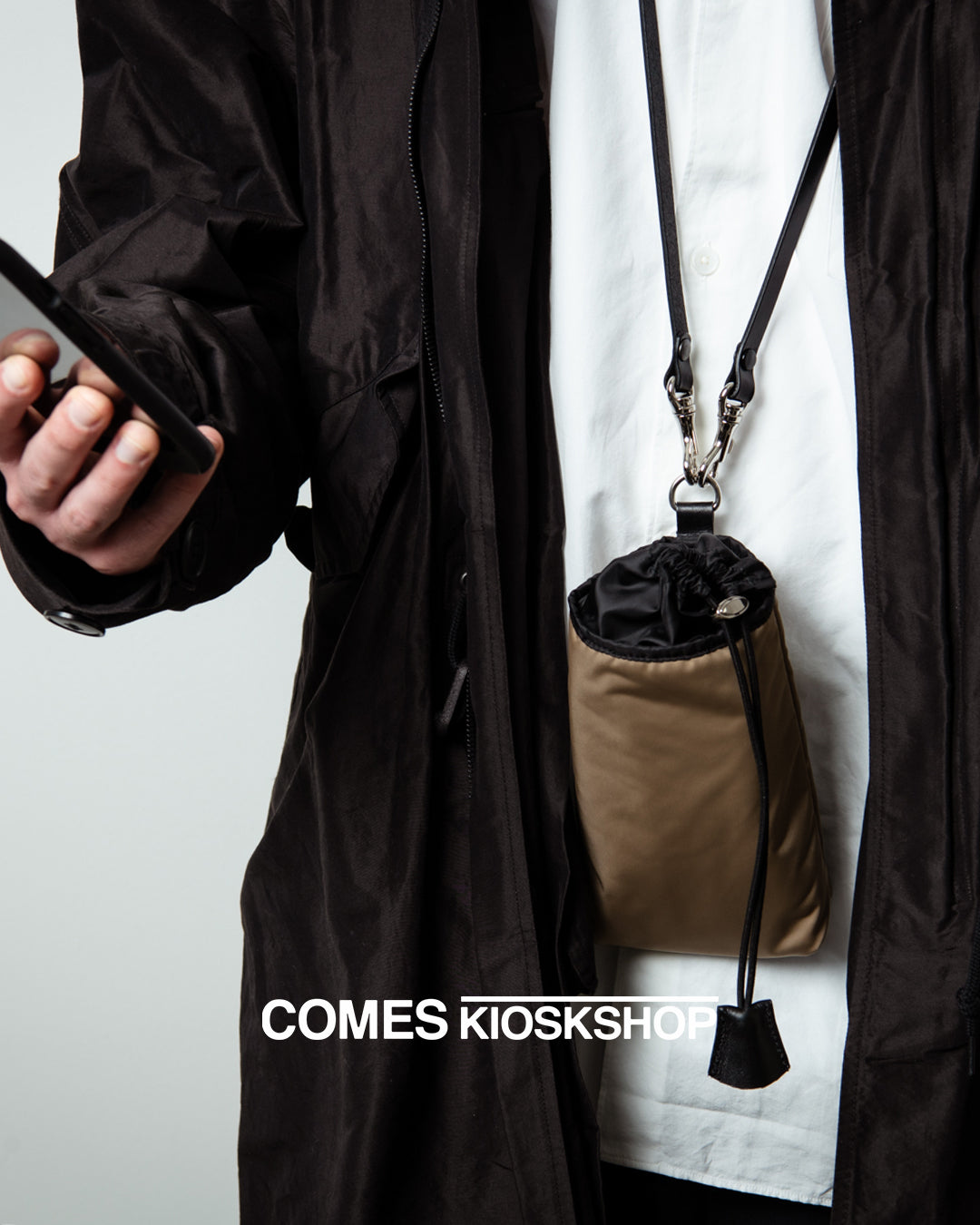 COMES SHOULDER BAG