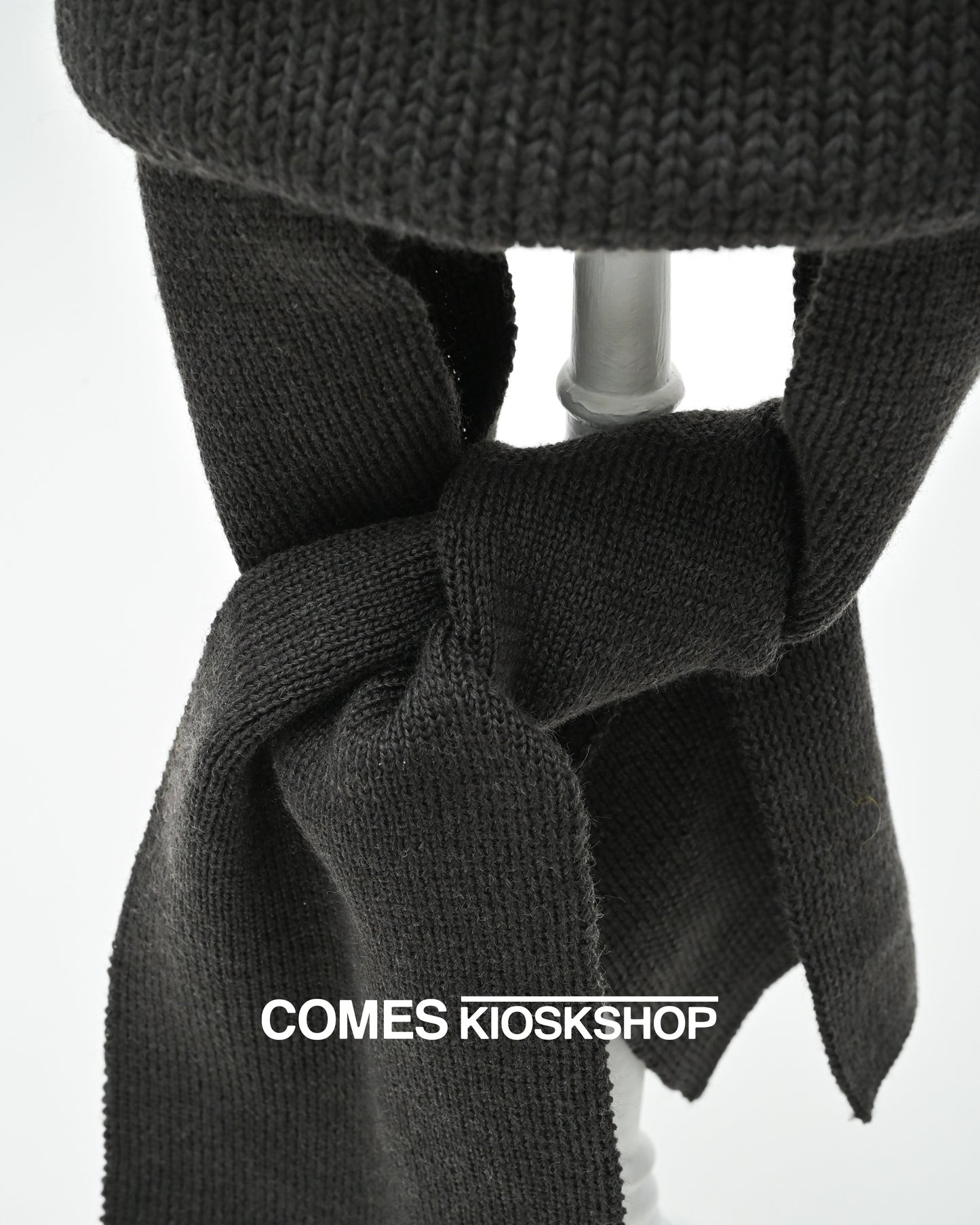 WOOL STANDARD KNIT (マフラー付き)