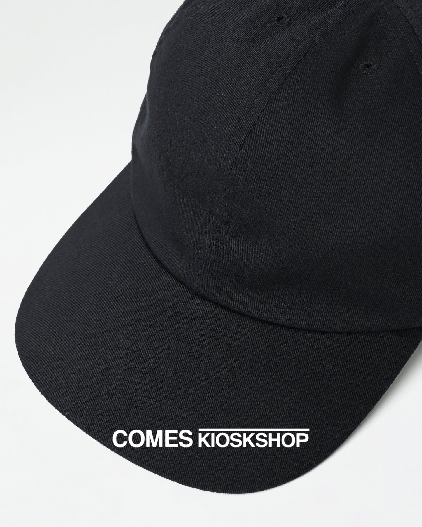 LONG TAPE ON THE BACK CAP