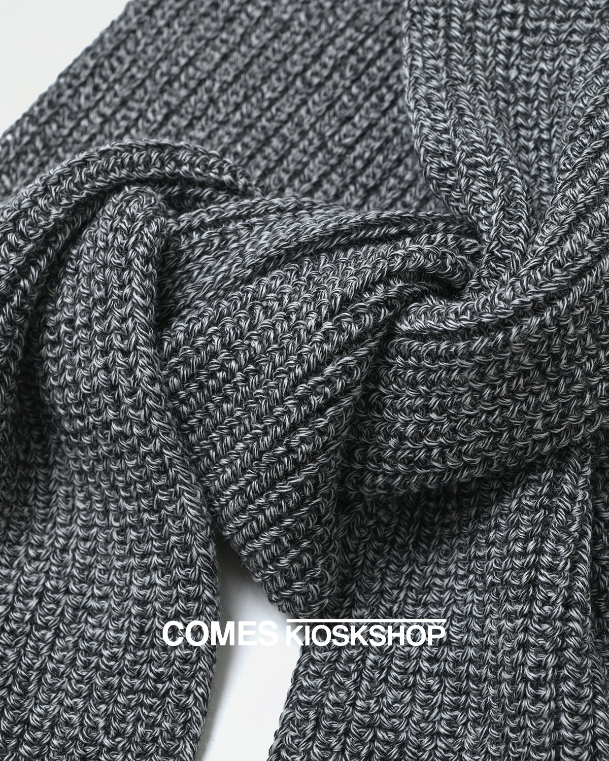MERINO WOOL HOODIE MUFFLER