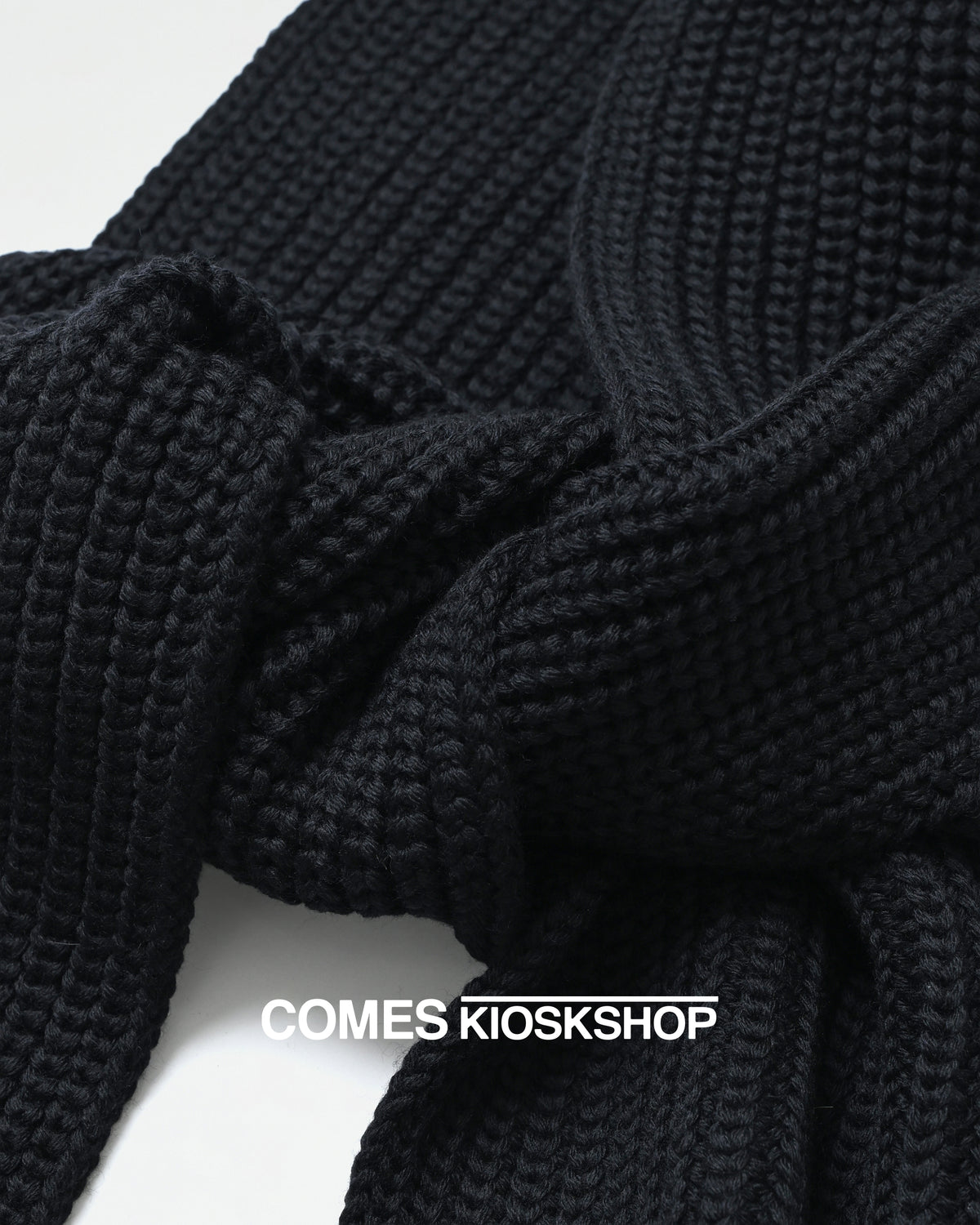 MERINO WOOL HOODIE MUFFLER