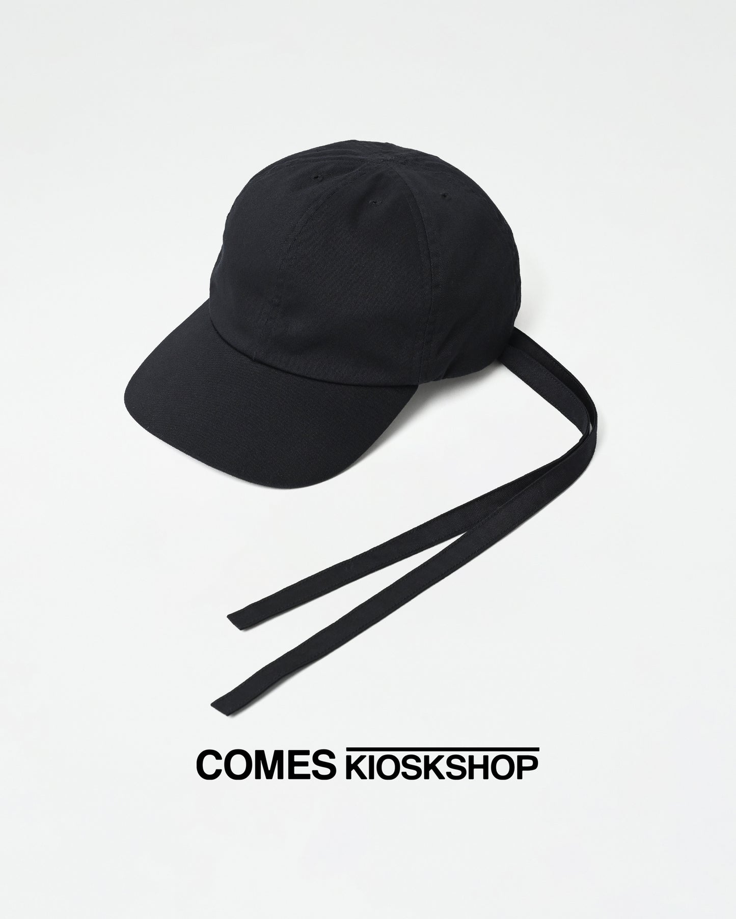LONG TAPE ON THE BACK CAP